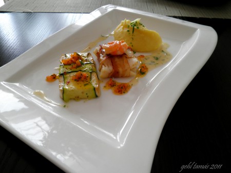 füstölt tofu és tőkehal kétféle szósszal...